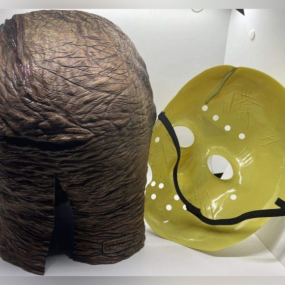 Friday the 13th Rubie’s Yellow Halloween Costume Deluxe Mask, Never used - Picture 8 of 12